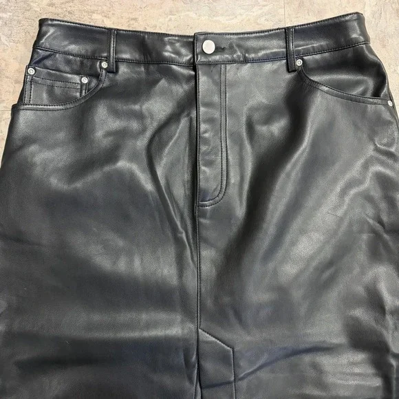 7 For All Mankind Midi Skirt Faux Leather Black Front Slit Size Large NWT - Picture 2 of 8